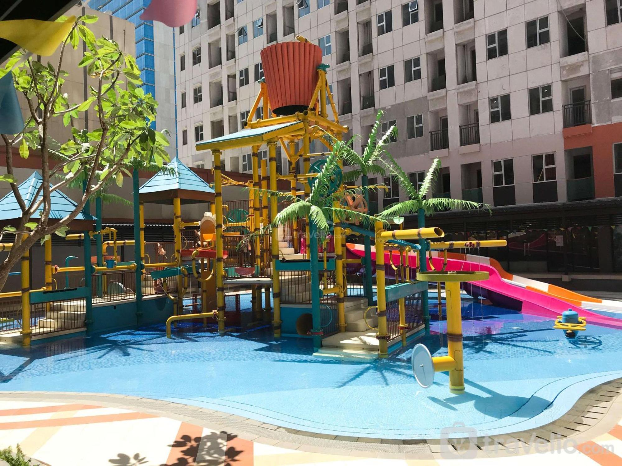 Apartemen Homey And At Transpark Juanda Timur By Travelio